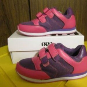Enzo Ellis Kids size 3 New open box